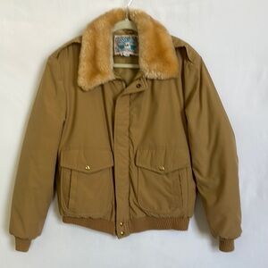 VTG Men’s Sz 40 L William Barry Struggle Gear Tan bomber Jacket Faux Fur Collar